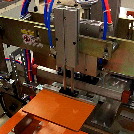 Empaquetadora semiautomática de pañales para bebés